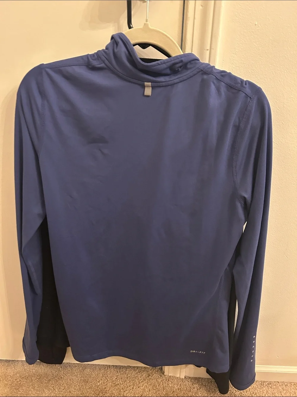 Nike women’s loose purple Dri-FIT Quarter-Zip Pullover
